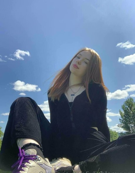 juliablomyyyy star best photo