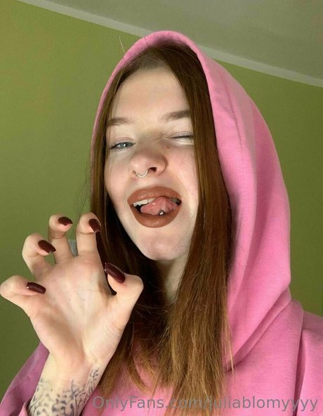 juliablomyyyy star sex img