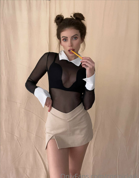 corinjclark star nude img