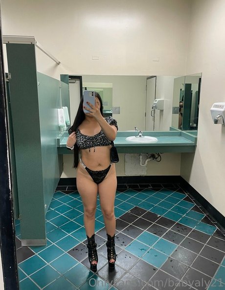 babyaly21 nude model pics
