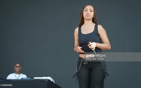 PinkPantheress nice model img