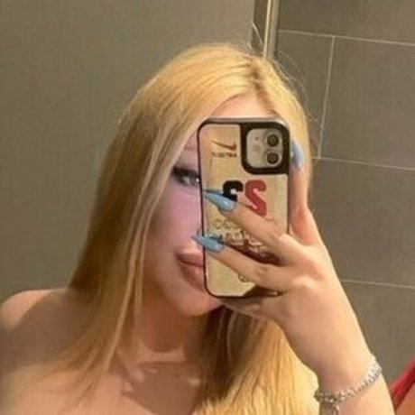 Ecesinn_ hot actress images