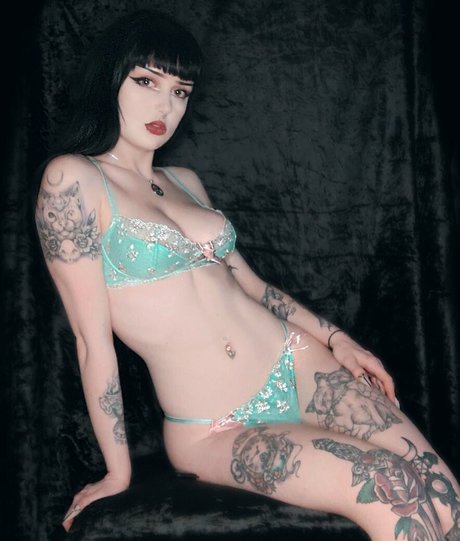 missdellavigne hd actress pictures