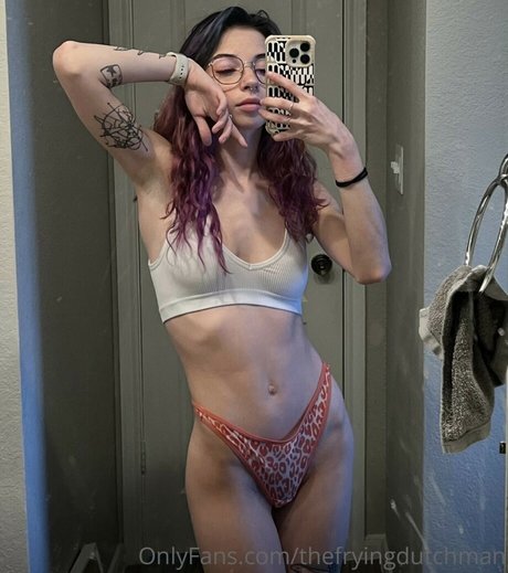 Kaylin Peters model naked photos