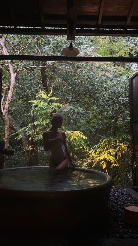 LilyMayMac pornstar exclusive pictures