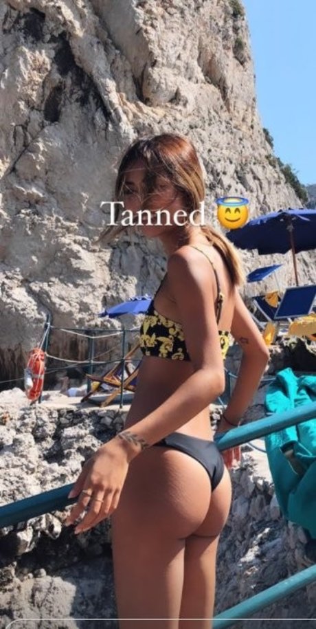 LilyMayMac beautiful actress image