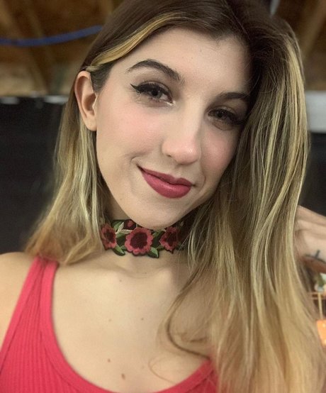 FrivolousFox ASMR xxx pornstar photo