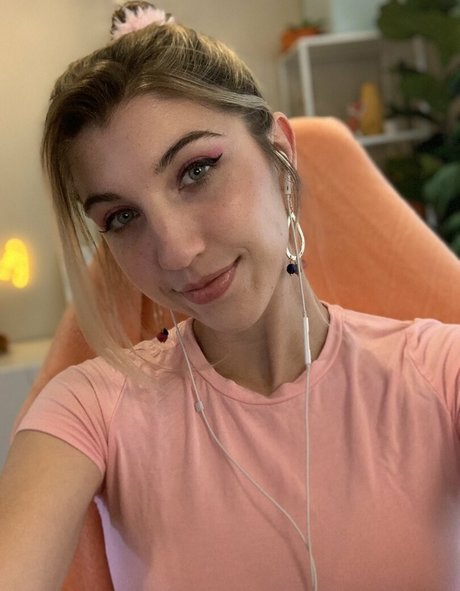 FrivolousFox ASMR pornstar nudes images