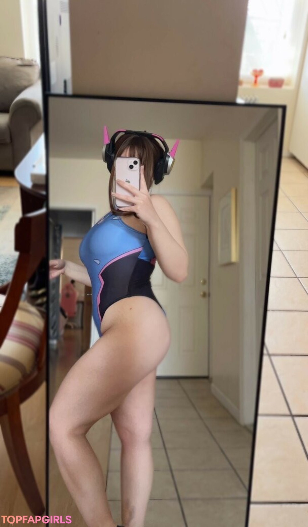 _sugashi pornographic actress photo