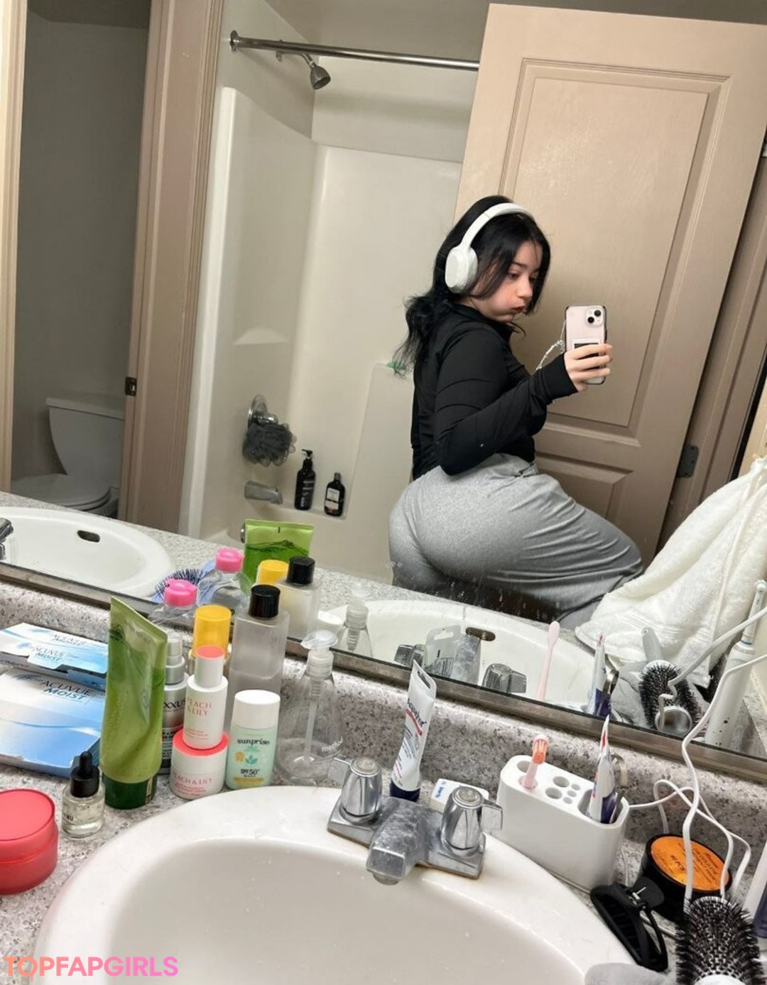 _sugashi naked model images