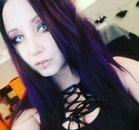 Abadon model adult galleries