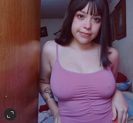 ValeRukyy model beautiful photos