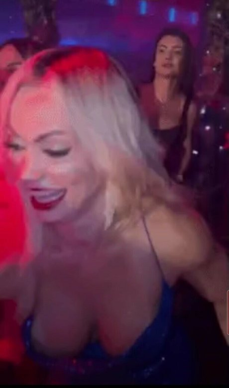 Vivi Winkler star top archive