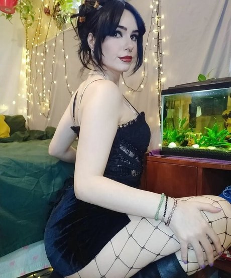 Cellutron erotic model archive