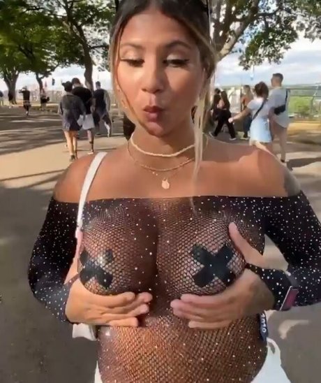 Julia Bhering star free pictures