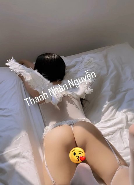 Thanh Nhen nude model photos
