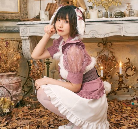 Enako star nude photos