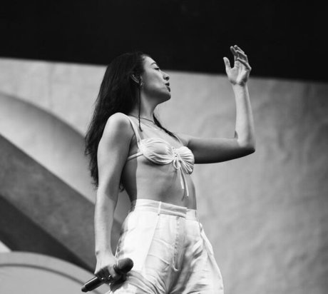 Lorde sexy model gallery