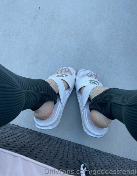 goddessfendi naked pornstar photos