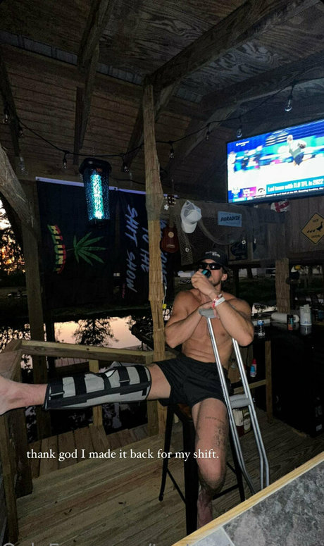 tooturntuncensored model naked archive