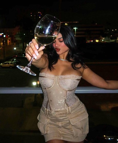 Alishba Sheikh pornstar sexy picture