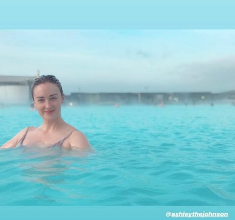 Ashley Johnson hot actress photo