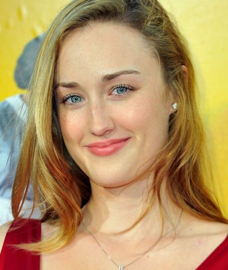 Ashley Johnson model hd archive
