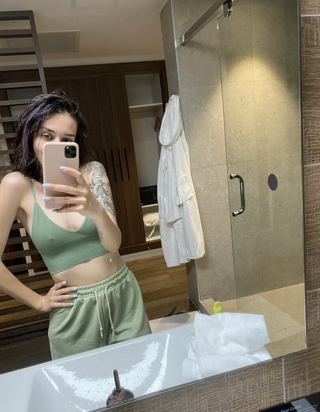 oooops__ model naked images