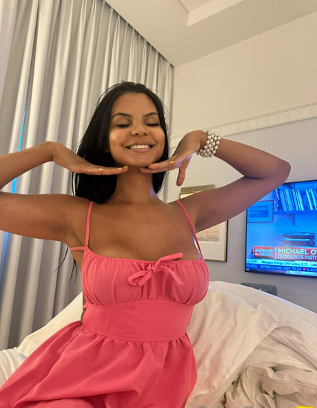 bellapussy25 star xxx archive