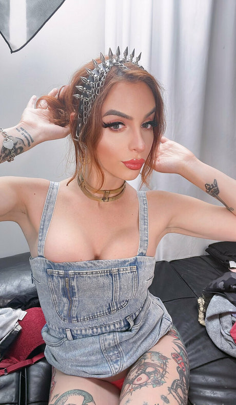 janieblade model best picture