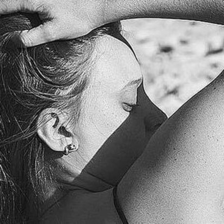 Emille Bee nude model image