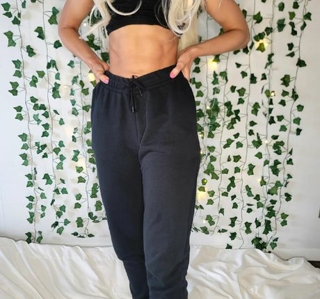 Petitenfit pornstar nude photos