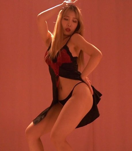 Waveya porn actress photo