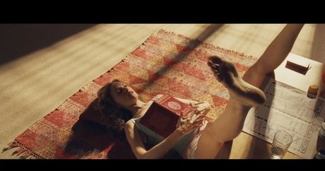 Heather Graham nudes actress img