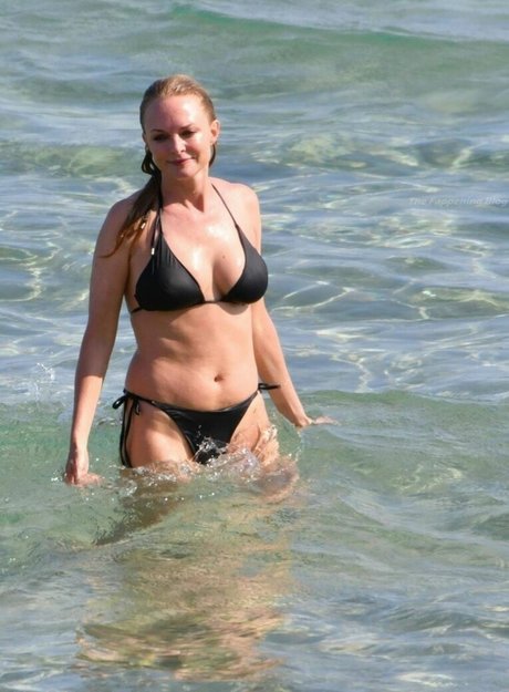 Heather Graham nudes star archive