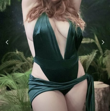 Moxy Mary sex model picture