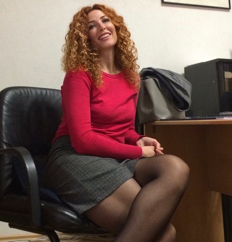 Mrs G Comics model naked galleries