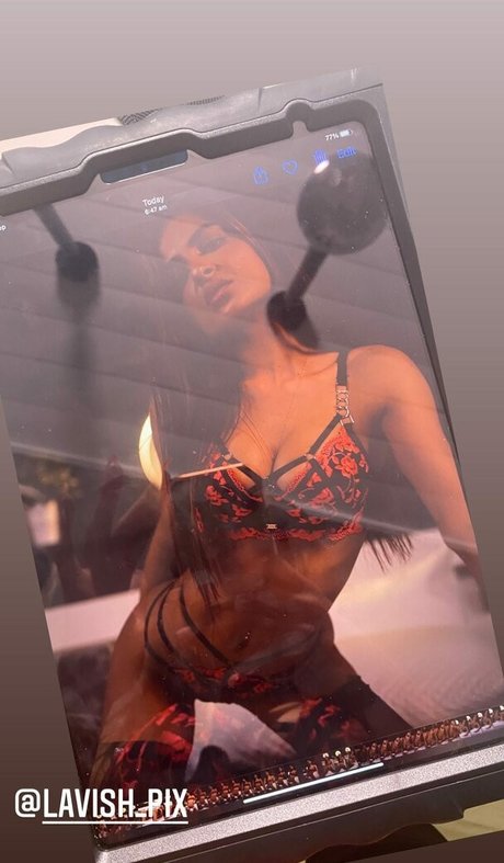 Rhiannon Kyra model erotic photos