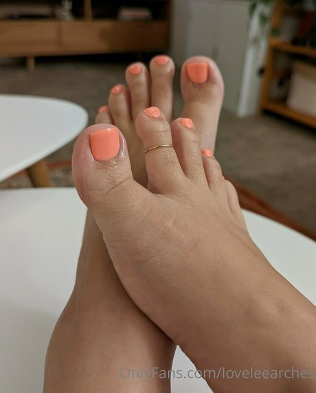 loveleearches star naked image