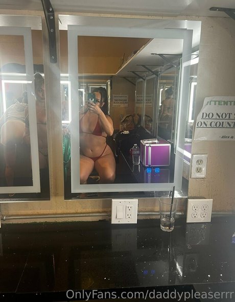 kendallknightt top actress image