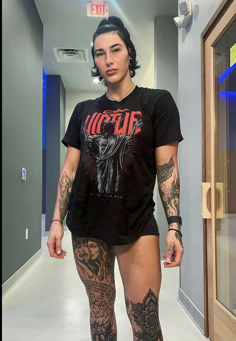 Rhea Ripley model beautiful img