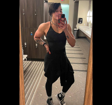 Rhea Ripley model top images