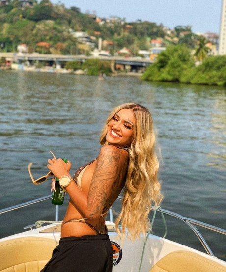 Nabrisa pornstar sexy archive