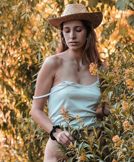 irisascensao sexy actress gallery