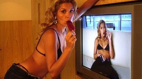 Flavia Alessandra best actress img