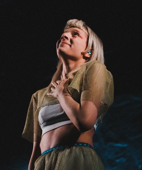 Aurora Aksnes model porn img