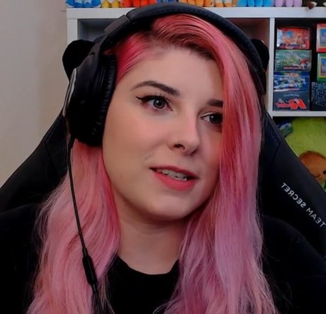 Alluux star sexy images