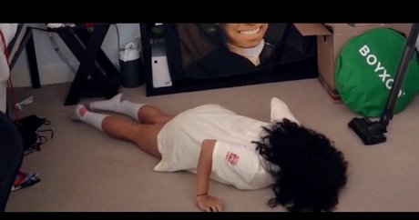 Cinnabrit hot model gallery