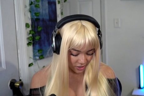 Cinnabrit pretty star photo