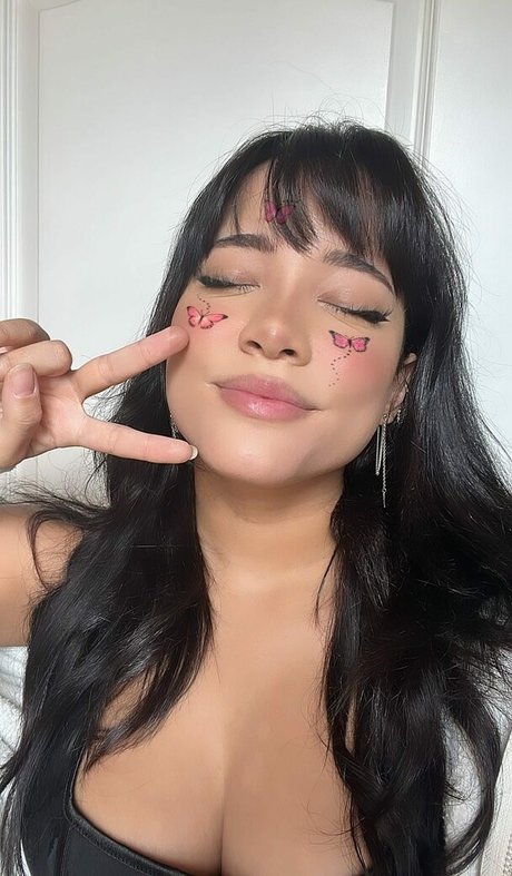 Cinnabrit model nice photos